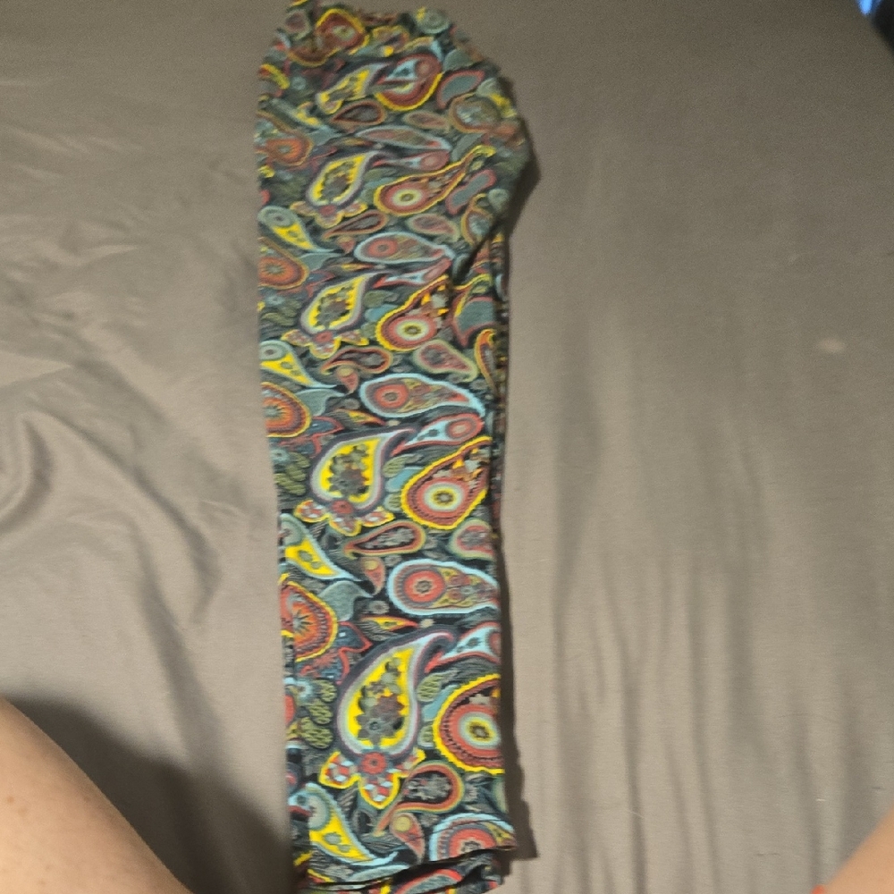 LuLaRoe Paisley Leggings - Multicolor